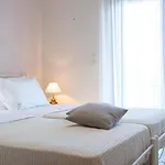 Nikolas Villa Nikiana