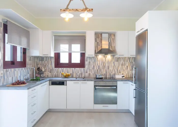 Nikolas Villa Nikiana